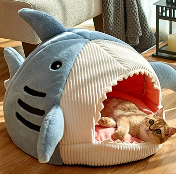 Enclosed Warm Cat Bed For Portable Pet Beds