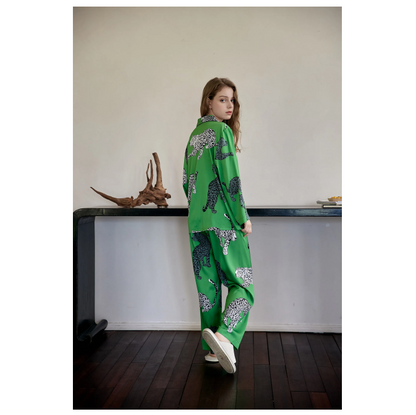 Green Leopard Printed Women Sleepwear Silk Textured Satin Long Sleeve And Pants Pajama Set